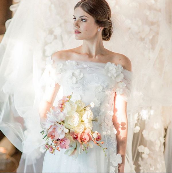 Vestido de noiva: Camilla Queiroz
